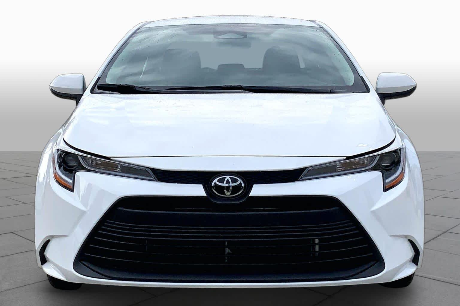 Used 2026 Ice Cap Toyota LE image 4
