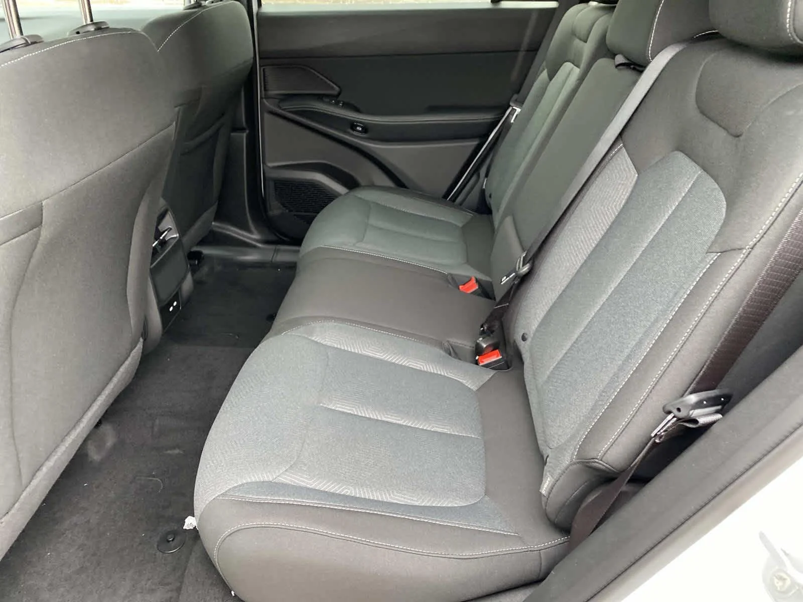 New 2026 Bright White Clear-Coat Exterior Paint Jeep Laredo image 7
