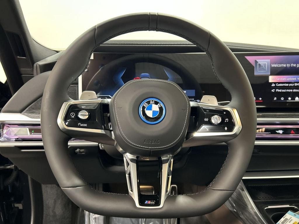 2026 BMW 7 Series 750e - Photo 14
