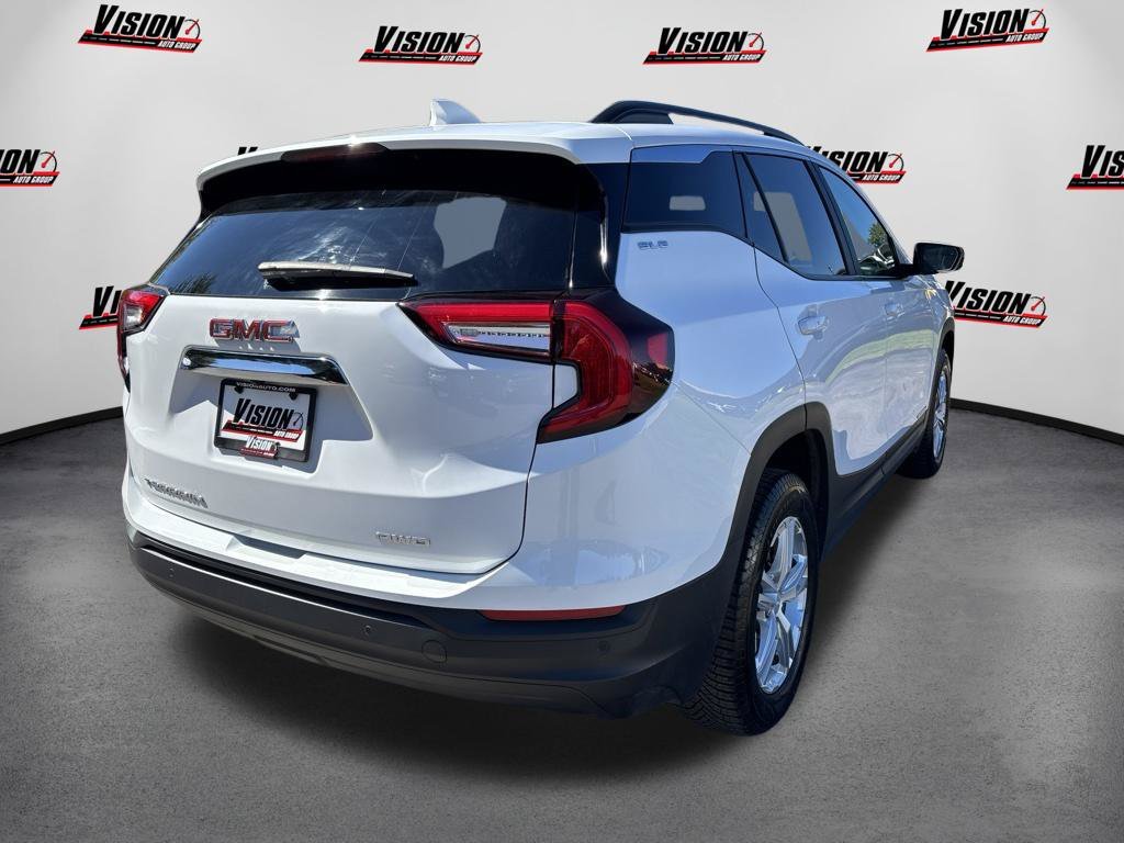 Used 2023 White GMC SLE image 5