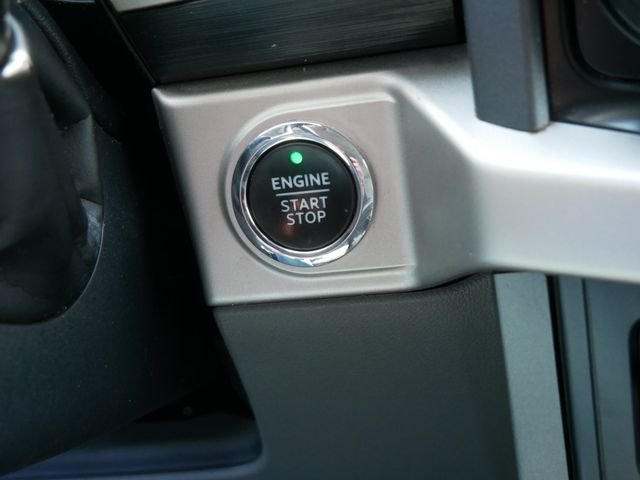 Used 2021 Black Ford XLT image 25
