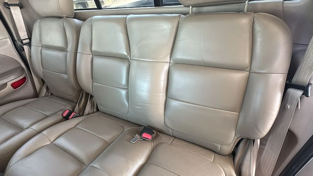 Used 2001 Beige Ford Lariat image 23