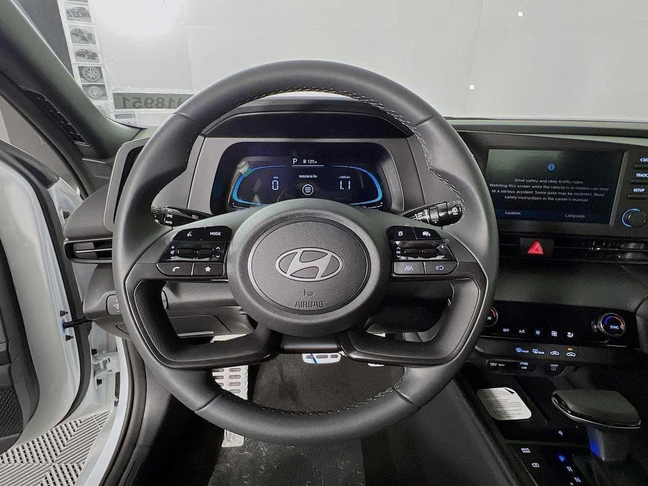 2026 Hyundai Elantra — photo 8
