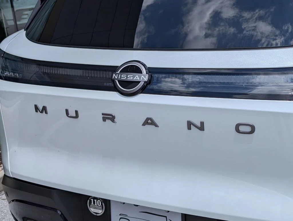 Used 2025 White Nissan SV image 27