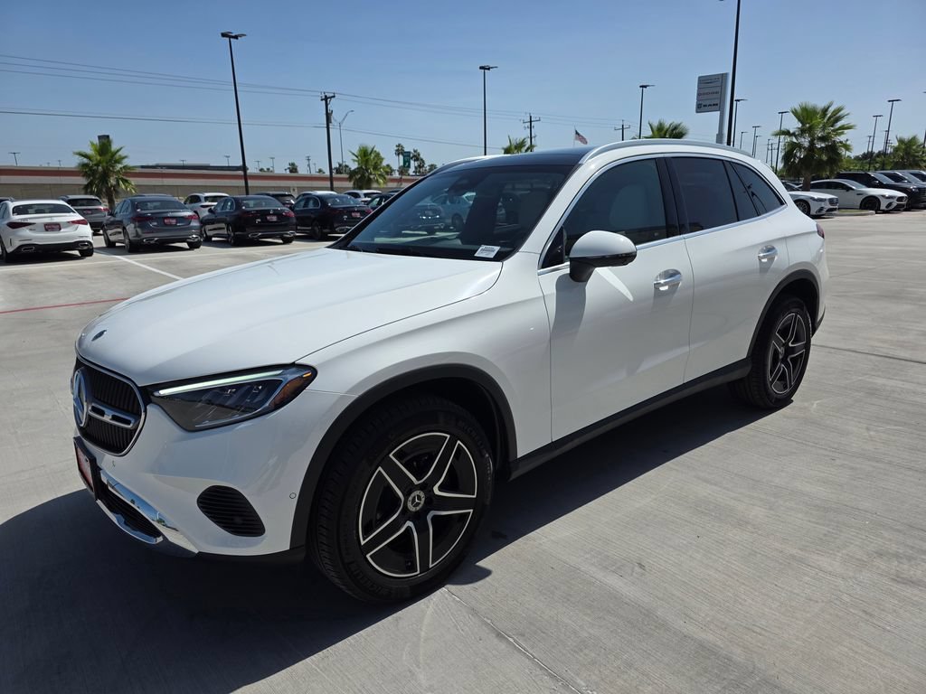 New 2026 Polar White Mercedes-Benz GLC 300 image 34