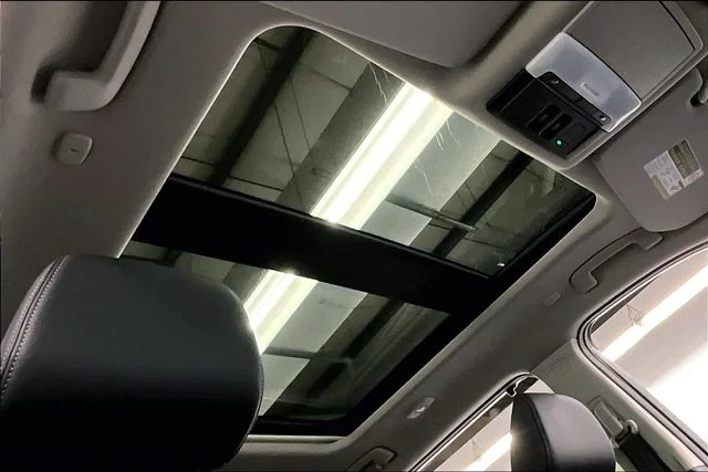 2025 Nissan Rogue Platinum - Photo 36