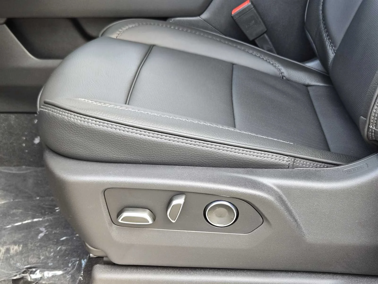 2026 GMC Sierra 1500 Denali - Photo 16