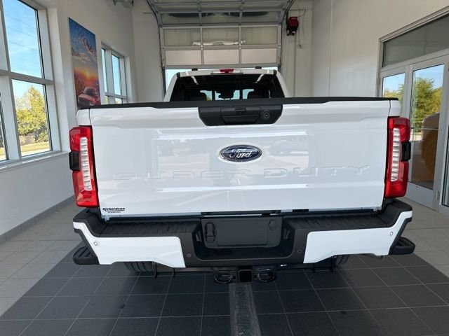2026 Ford F-350 Super Duty XL - Photo 9