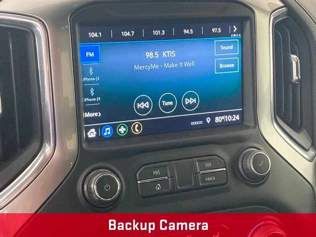 Used 2021 Gray Chevrolet LT image 3