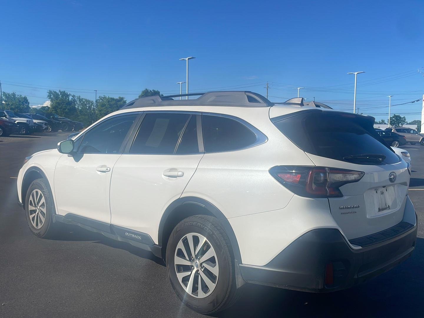 Used 2021  Subaru  image 10