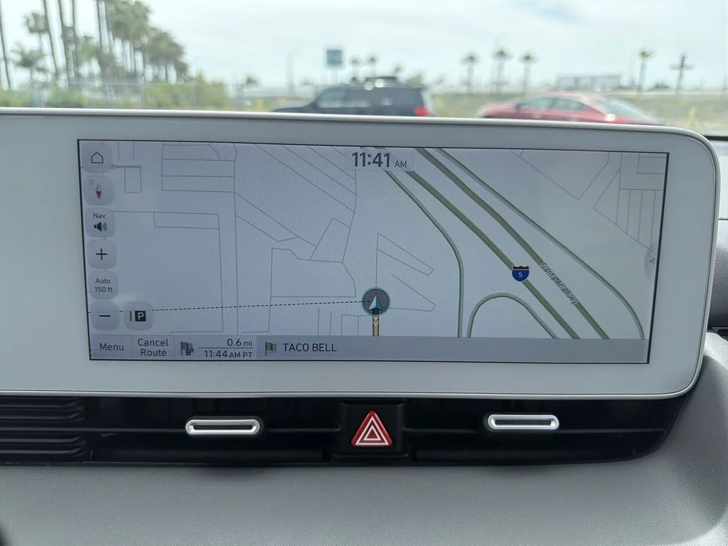 Used 2024 Blue Hyundai SEL image 19