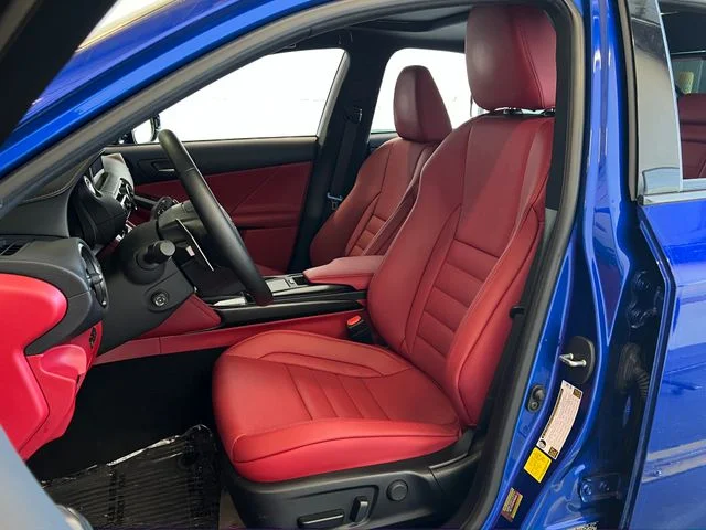 Used 2025 Ultrasonic Blue 2.0 Lexus 500 F SPORT Performance image 33
