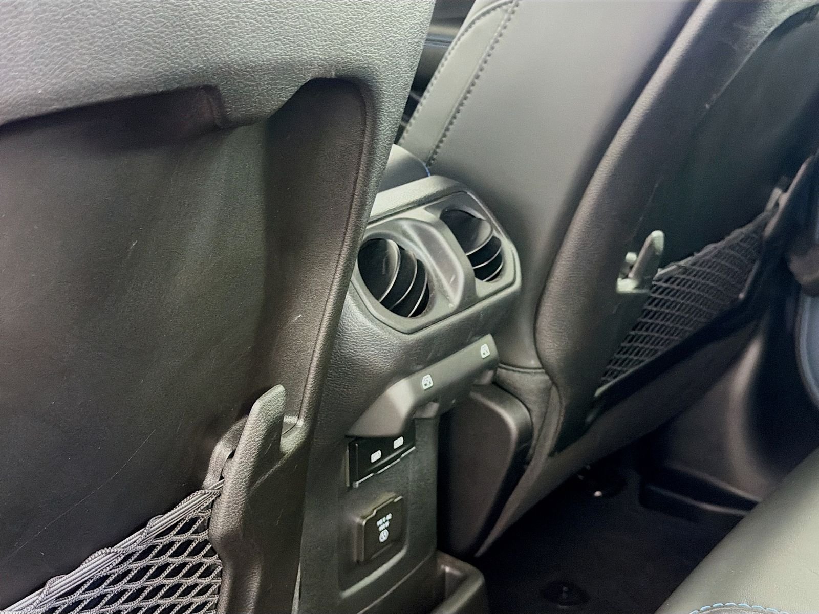 Used 2025 Anvil Clear Coat Jeep Rubicon 4xe image 26