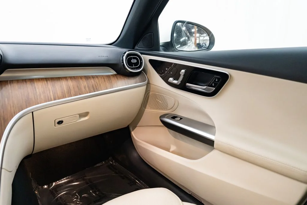 Used 2025 White Mercedes-Benz C 300 image 10