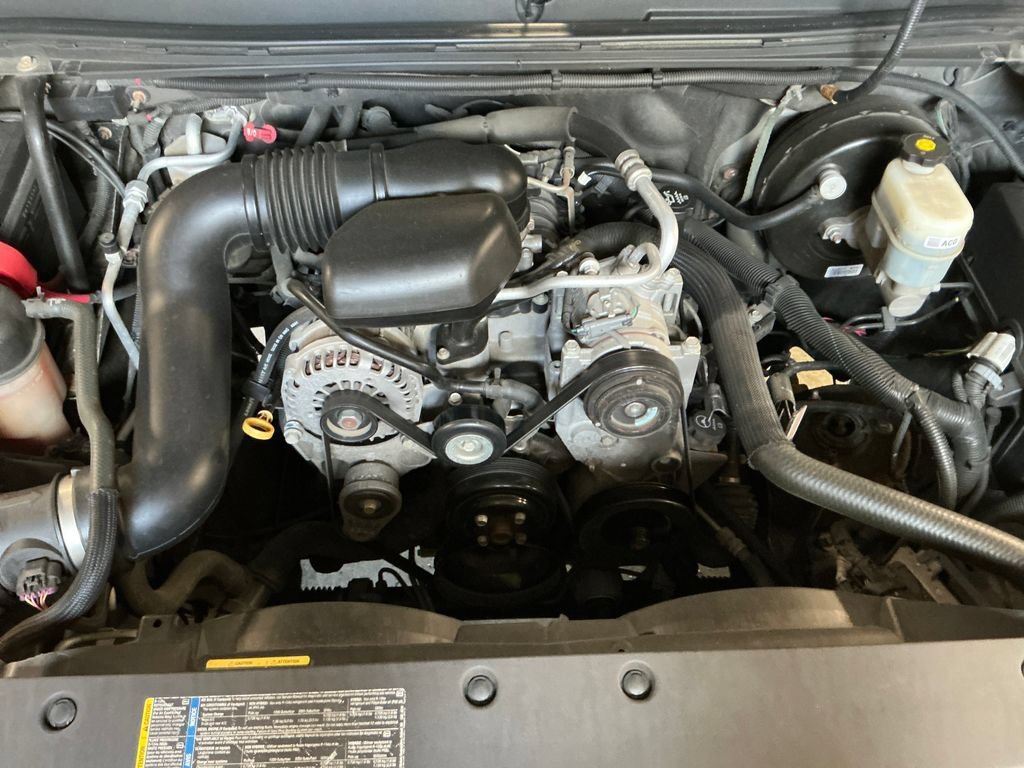 Used 2008 STEEL GRAY METALLIC GMC Work Truck image 10