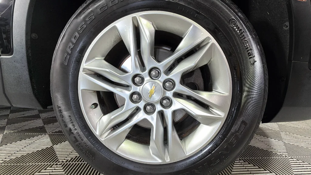 Used 2019 BLACK Chevrolet FWD 4dr w/1LT image 35