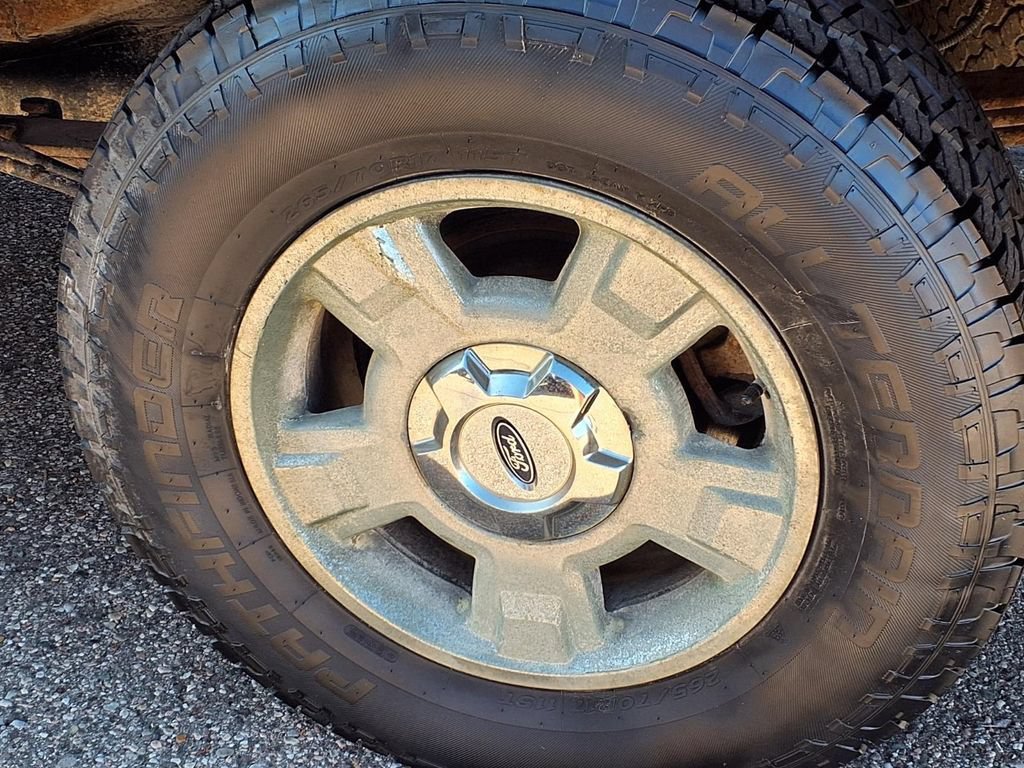 Used 2013 Blue Ford XLT image 7