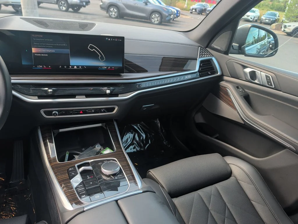 Used 2026 Gray BMW xDrive40i image 14