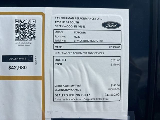 Certified Used 2024 Iconic Silver Metallic Ford XLT image 2