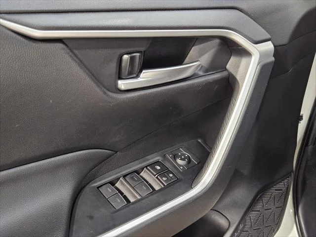 Certified Used 2025 ICE CAP Toyota  image 21