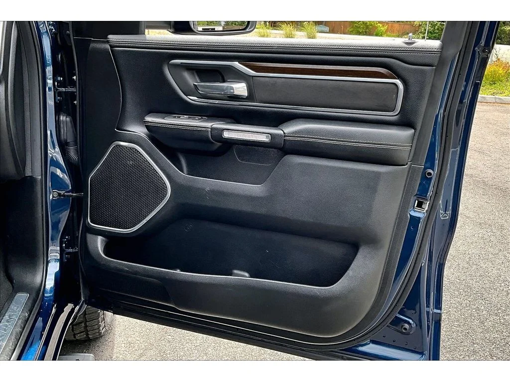 Used 2021 Patriot Blue Pearlcoat Ram Laramie image 23