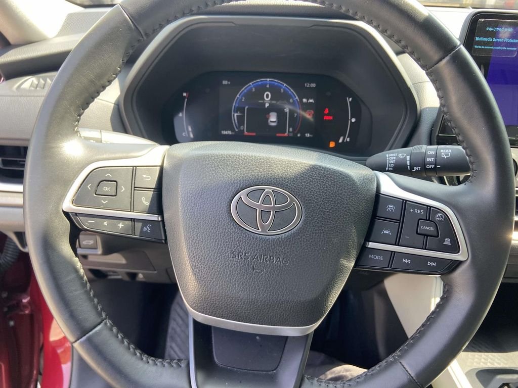 Used 2025 Red Toyota XLE image 33