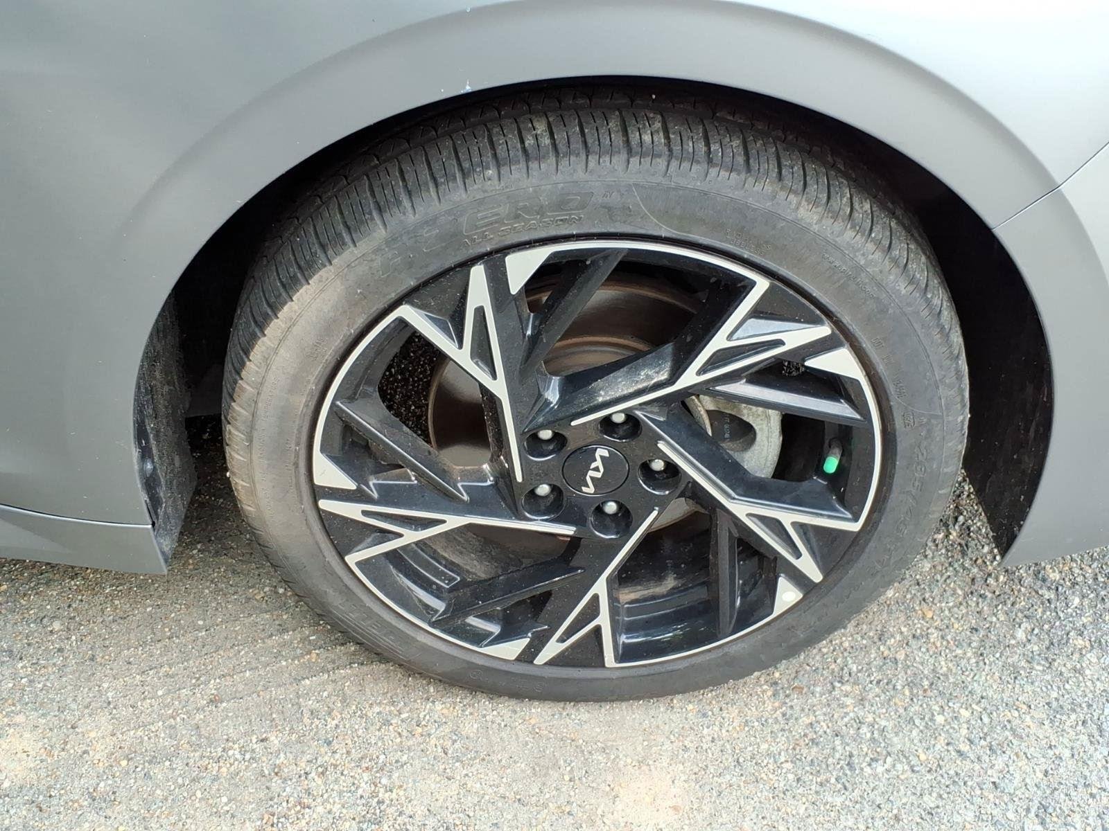 Used 2025 Steel Matte Gray Kia GT-Line image 9