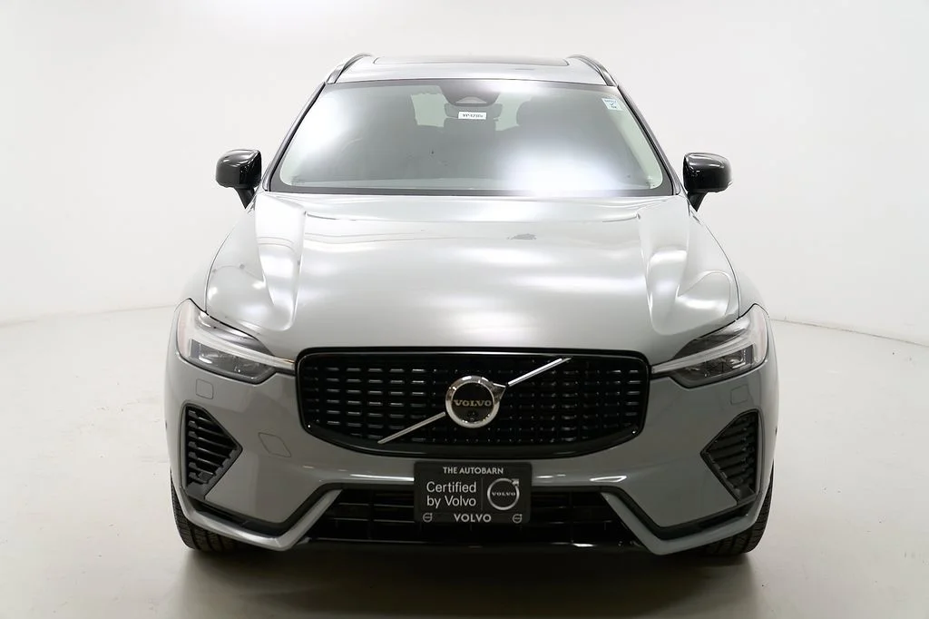 Certified Used 2024 Vapour Grey Volvo Plus image 5