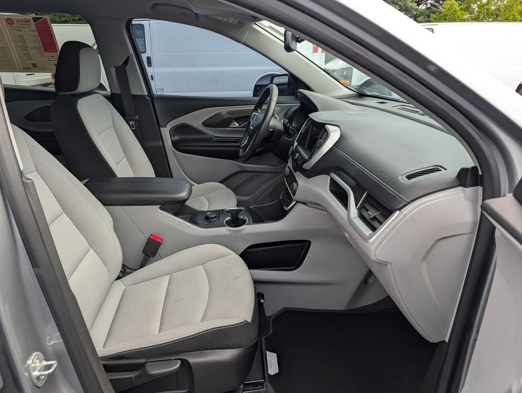 Used 2024 Silver GMC SLE image 13
