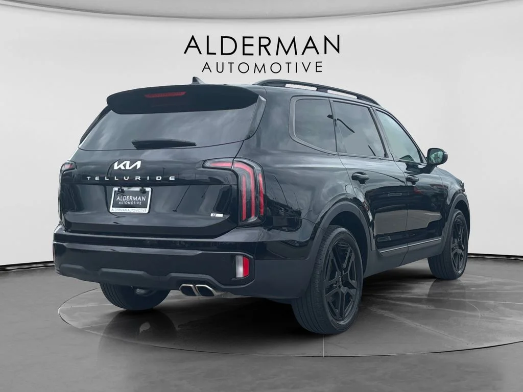 Used 2024 Black Kia EX X-Line image 5