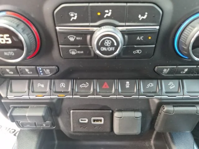 2019 Chevrolet Silverado 1500 LTZ - Photo 30