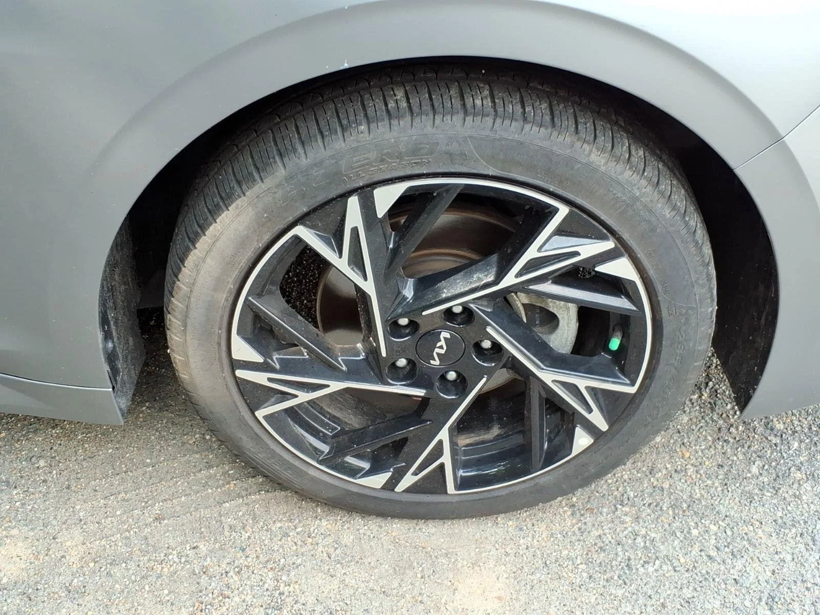 Used 2025 Steel Matte Gray Kia GT-Line image 9
