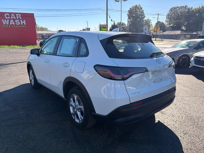 Used 2024  Honda LX image 5