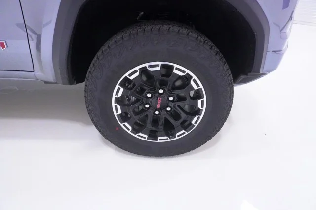 2026 GMC Canyon AT4 - Photo 5