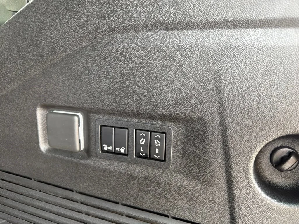 Used 2021 EMPIRE BEIGE METALLIC Chevrolet Premier image 6