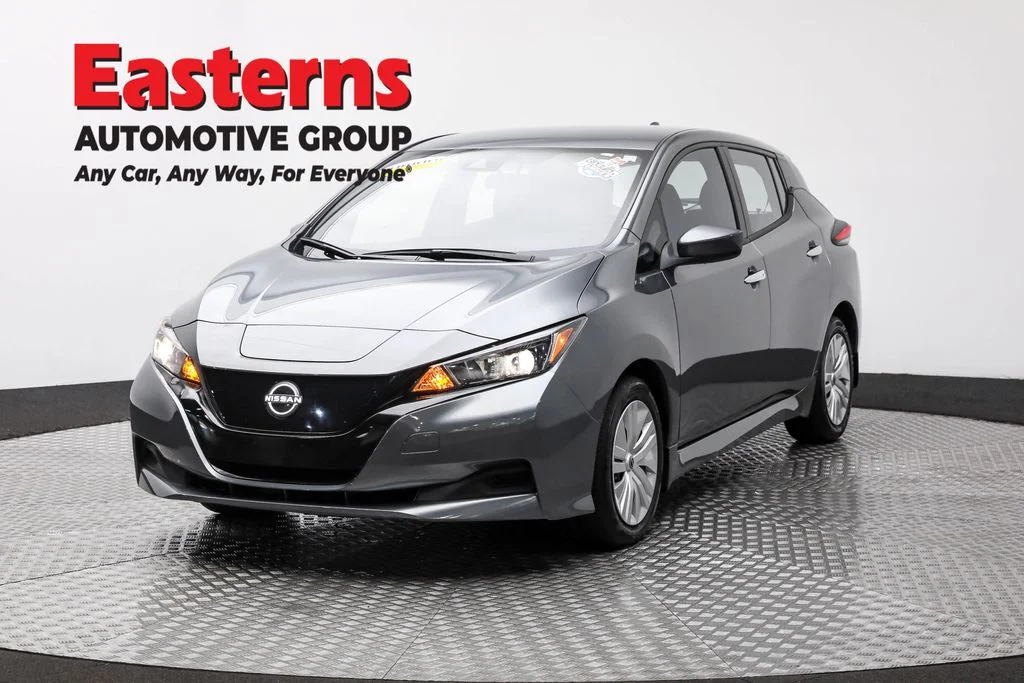 Used 2024 Gray Nissan S image 1
