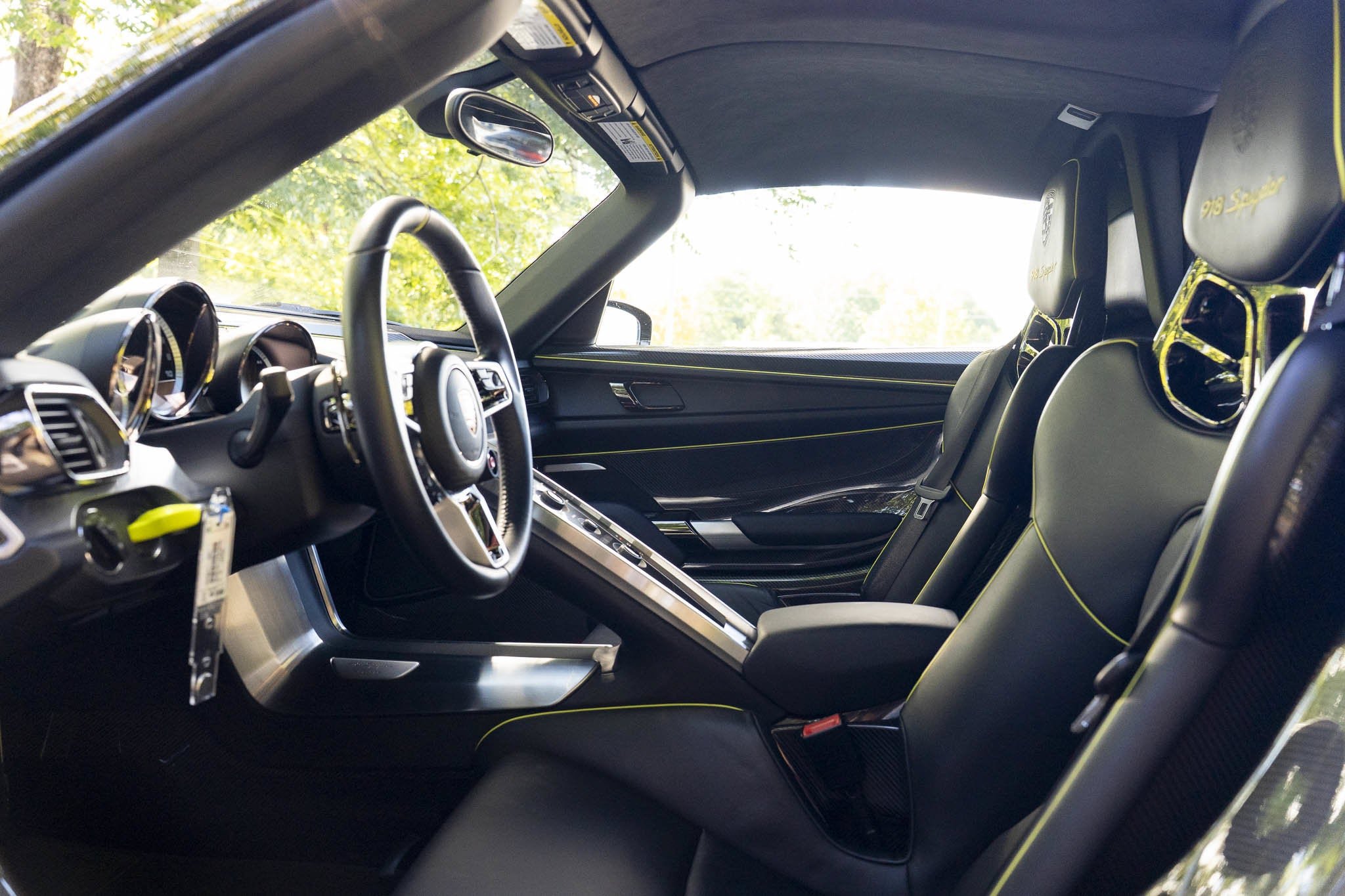 Used 2015 Black Porsche  image 45