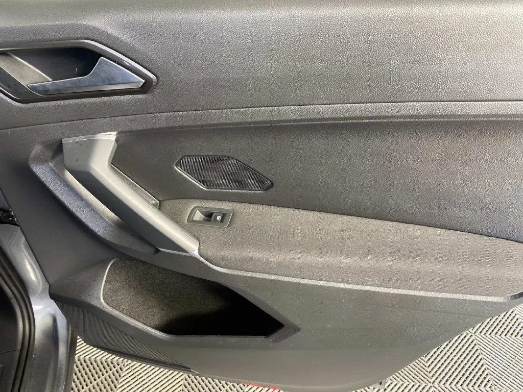 Used 2018 Platinum Gray Metallic Volkswagen 2.0T S image 24