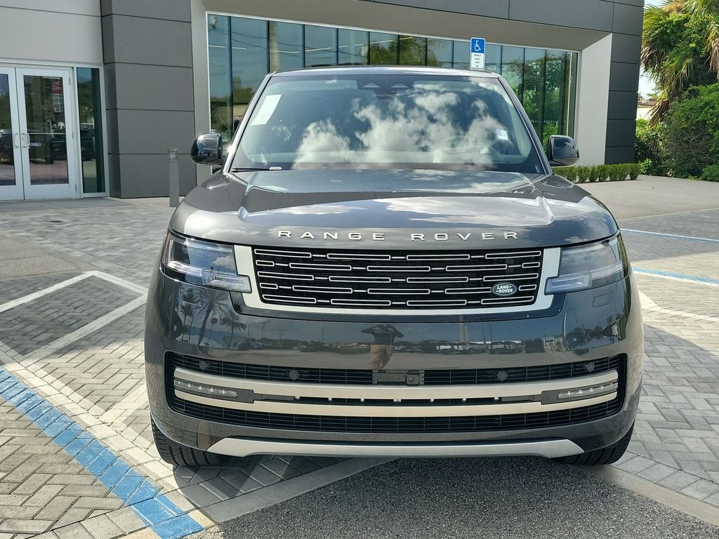 New 2026 Carpathian Grey Land Rover SE image 8