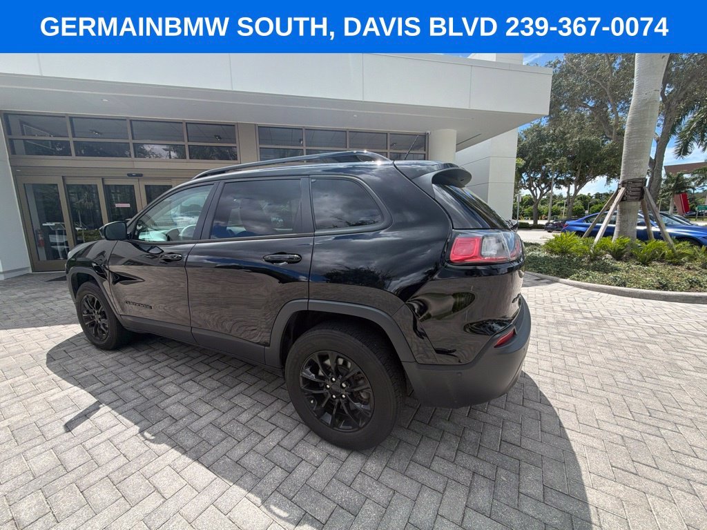 Used 2023 Diamond Black Jeep Altitude image 6