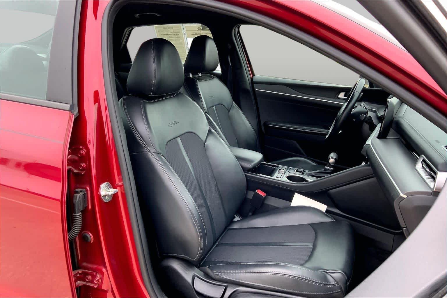 Used 2023 Passion Red Kia GT-Line image 9