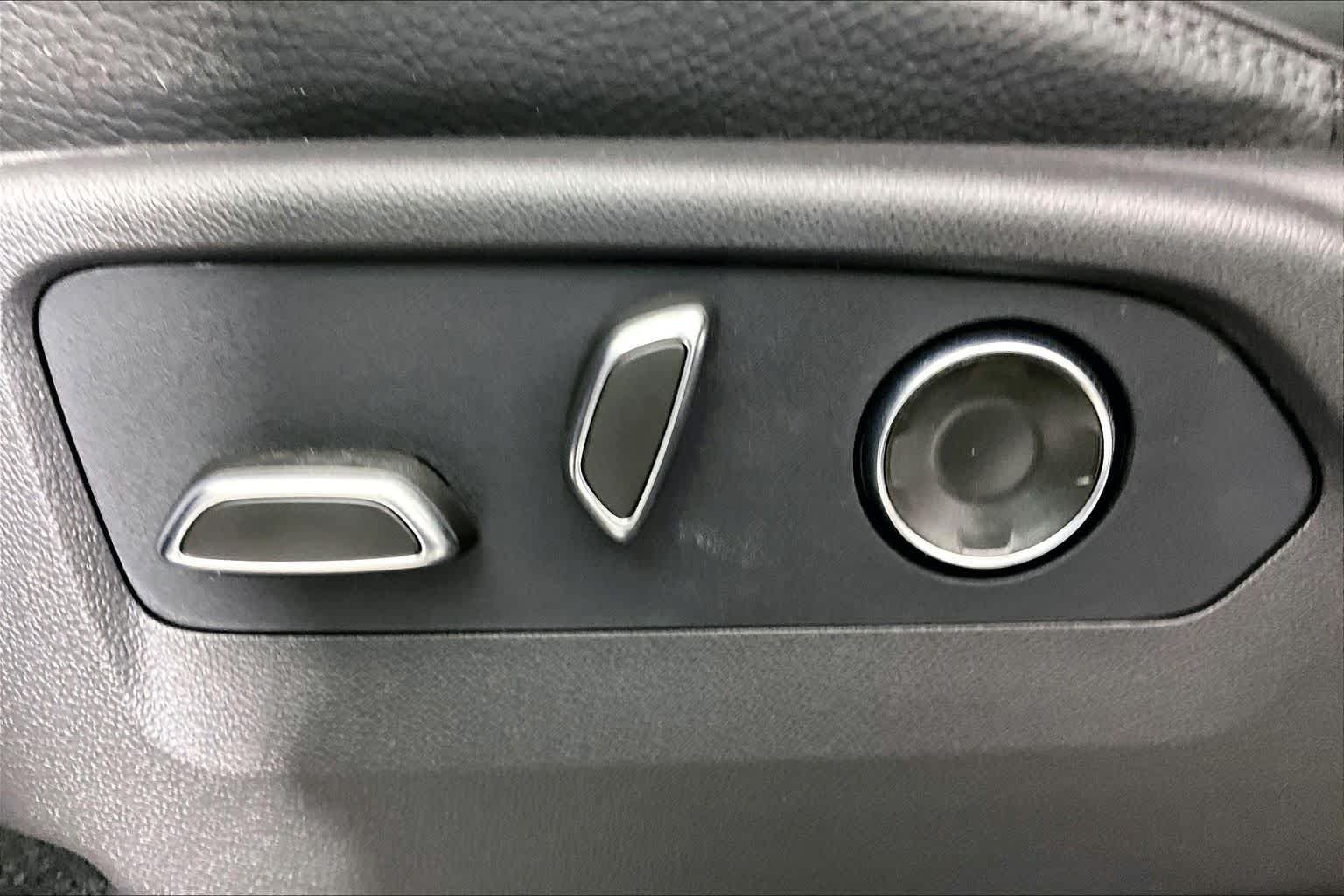 Used 2026 Onyx Black GMC Denali image 33