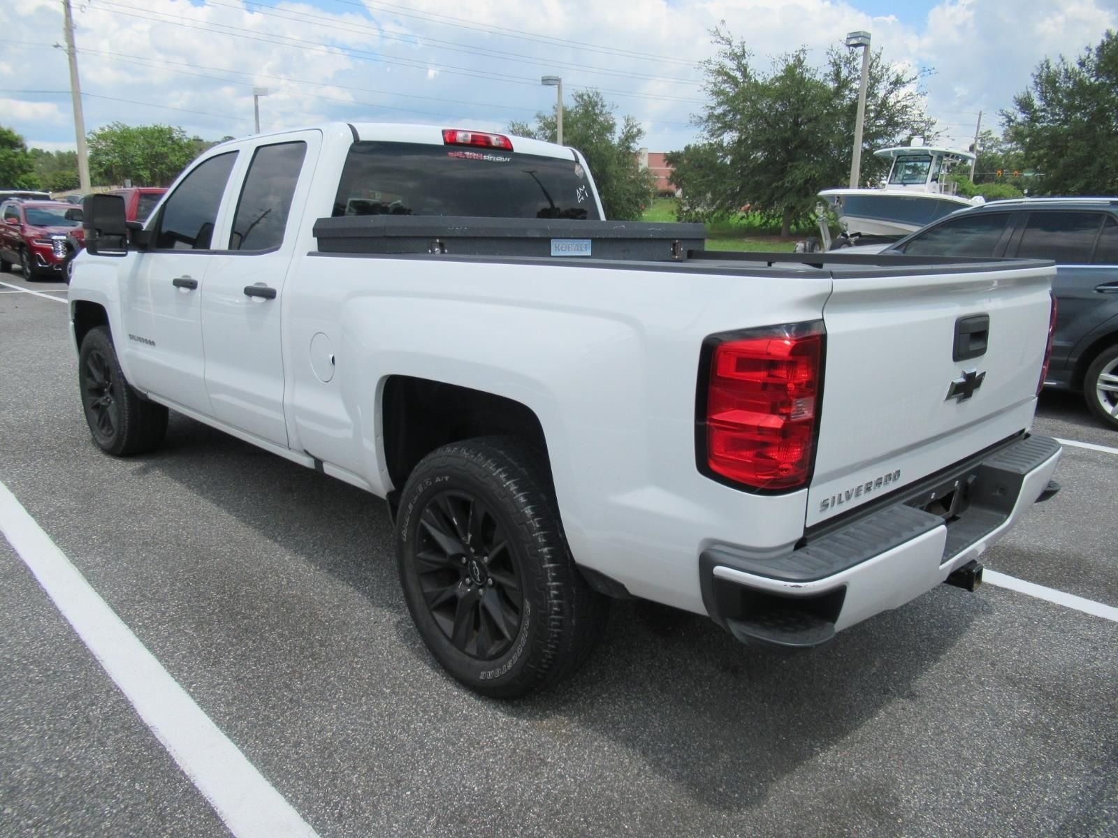 Used 2017 White Chevrolet Custom image 3