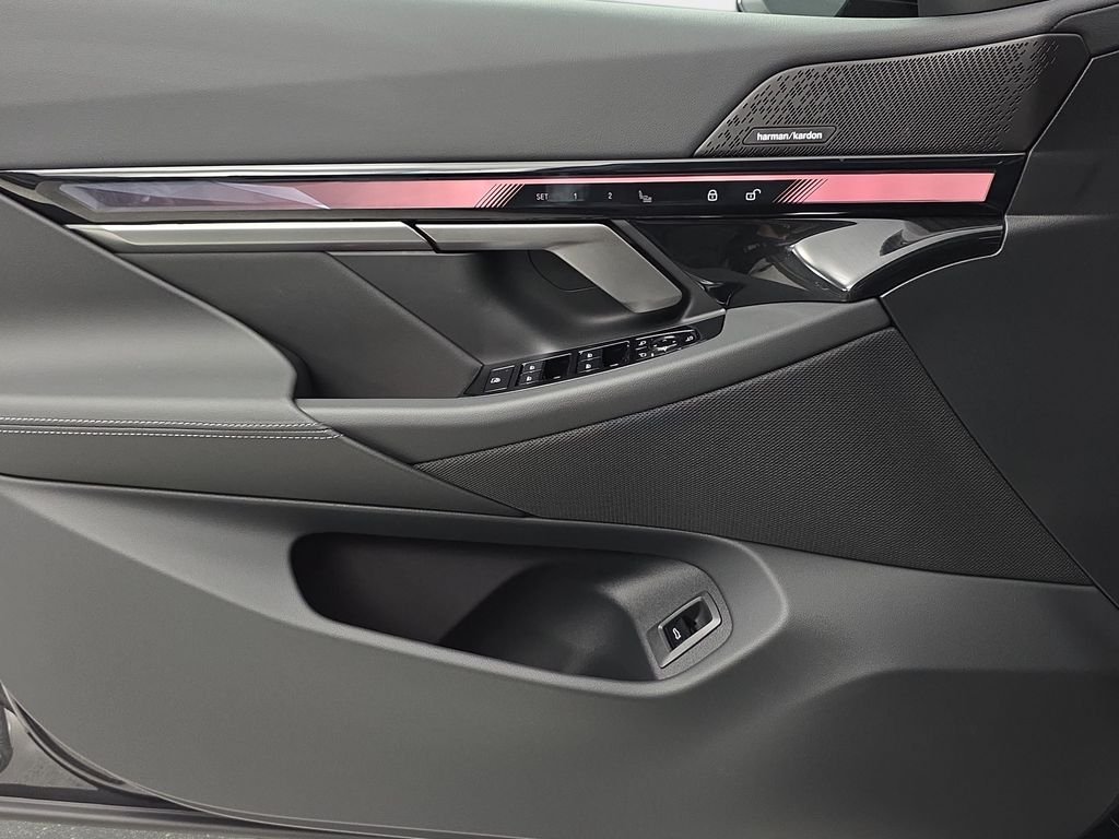 New 2027 Dark Graphite Metallic BMW 540i xDrive image 26