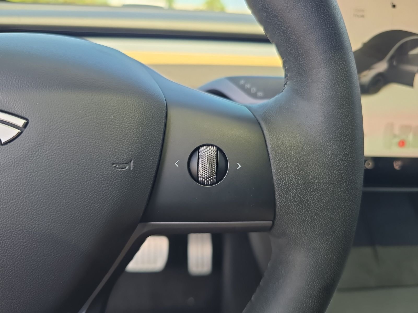 Used 2022  Tesla Performance image 23