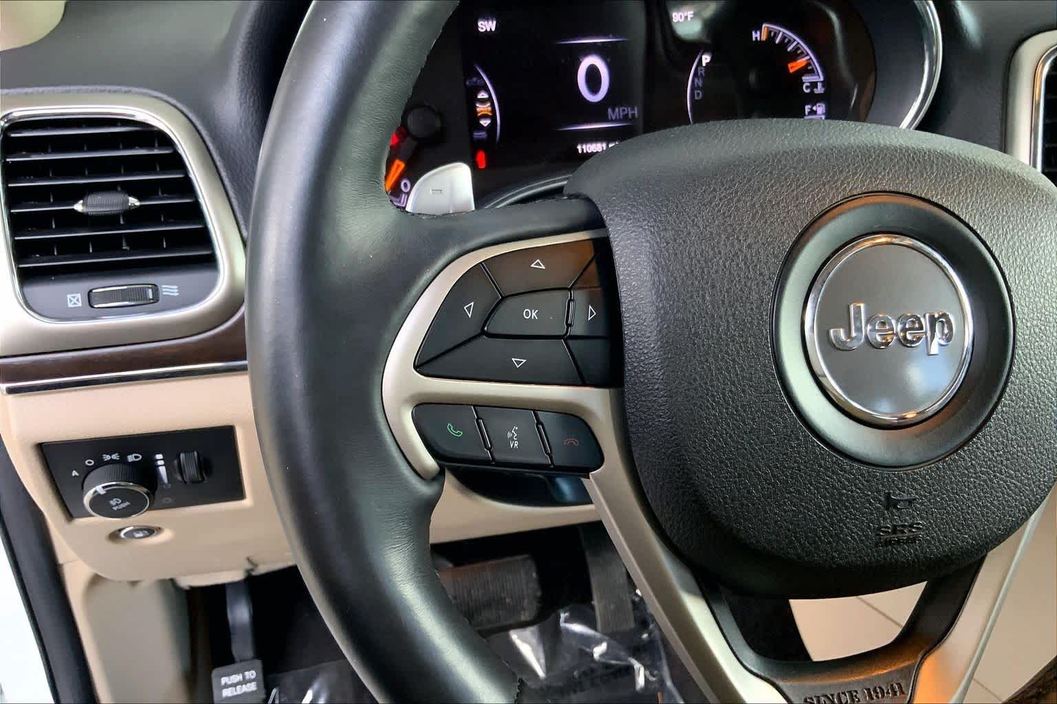 Used 2017 Bright White Clearcoat Jeep Limited image 24
