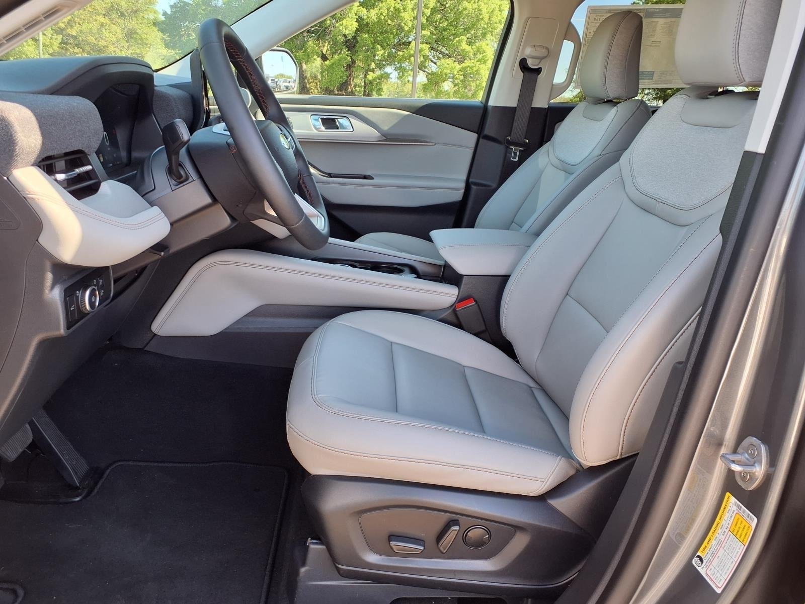 New 2026 Carbonized Gray Metallic Ford Active image 20