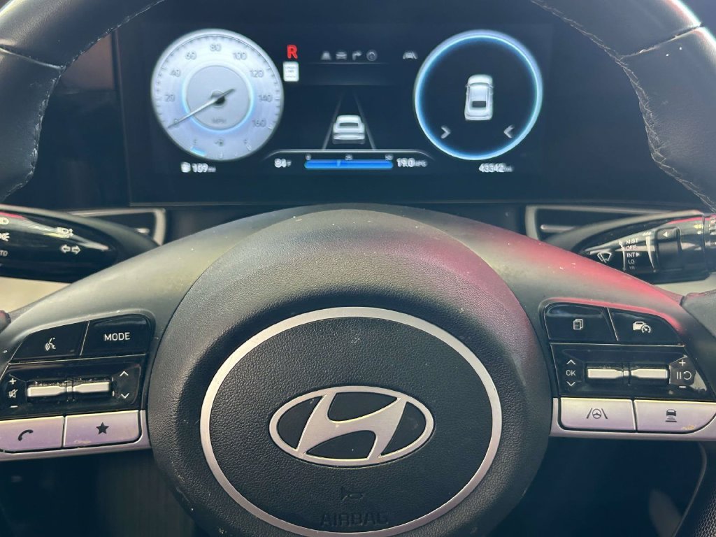 Used 2025 Black Hyundai Limited image 27
