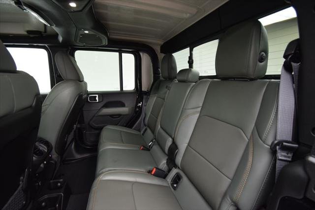 New 2026 Black Clear-Coat Exterior Paint Jeep Mojave image 41