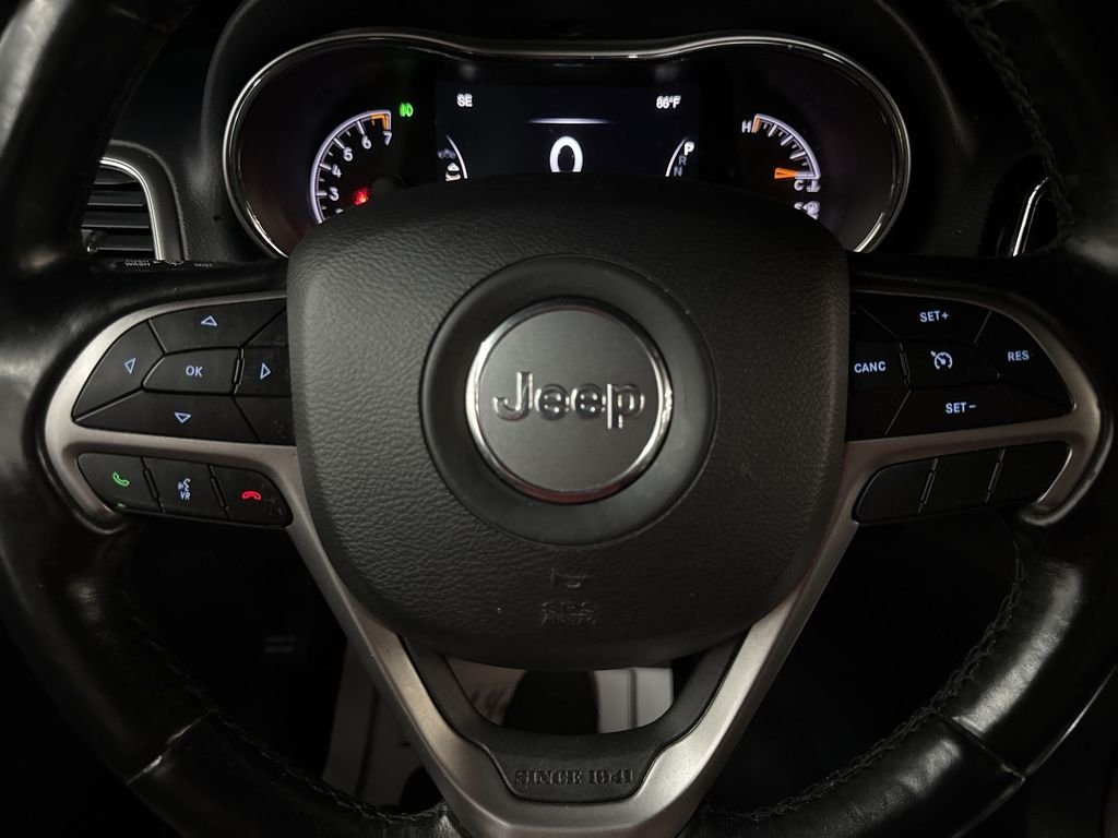 Used 2020 Bright White Clearcoat Jeep Limited image 22
